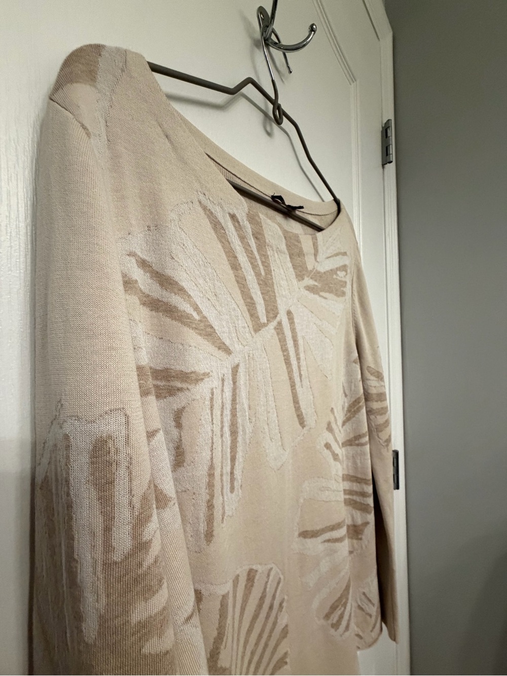 Lafayette 148 Beige Palm Leaf Lightweight Sweater-Size M - Picture 2 of 4